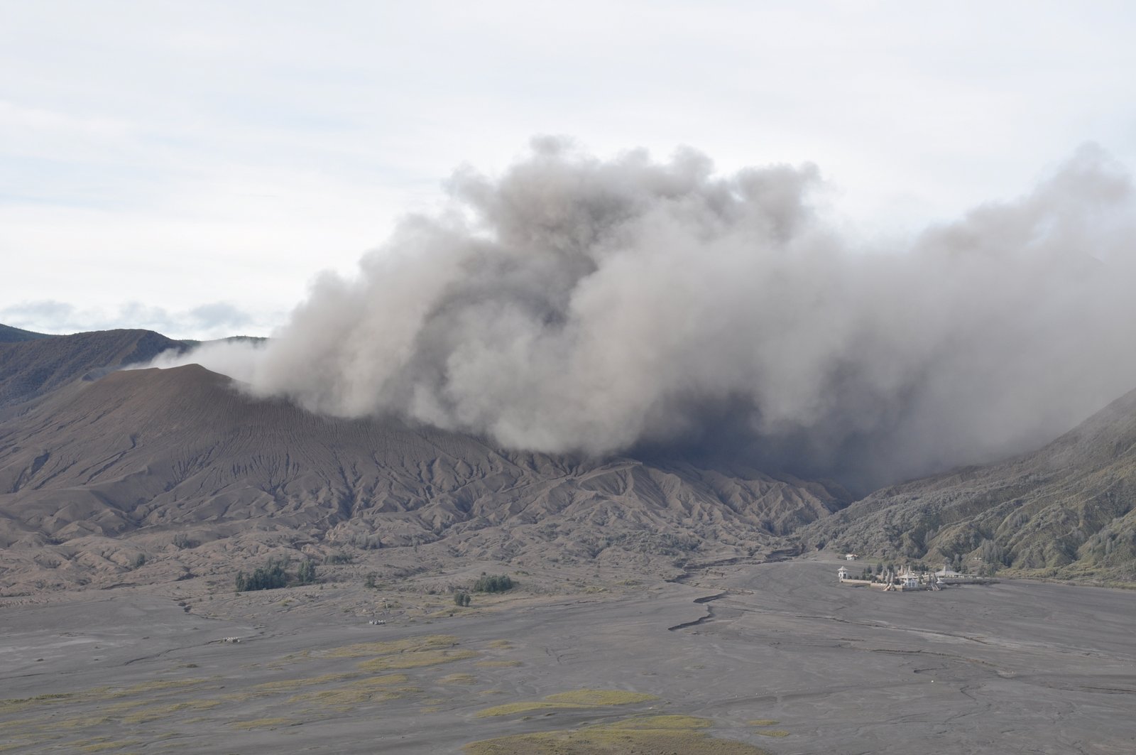 indonesia-volcán-bromo-erupción