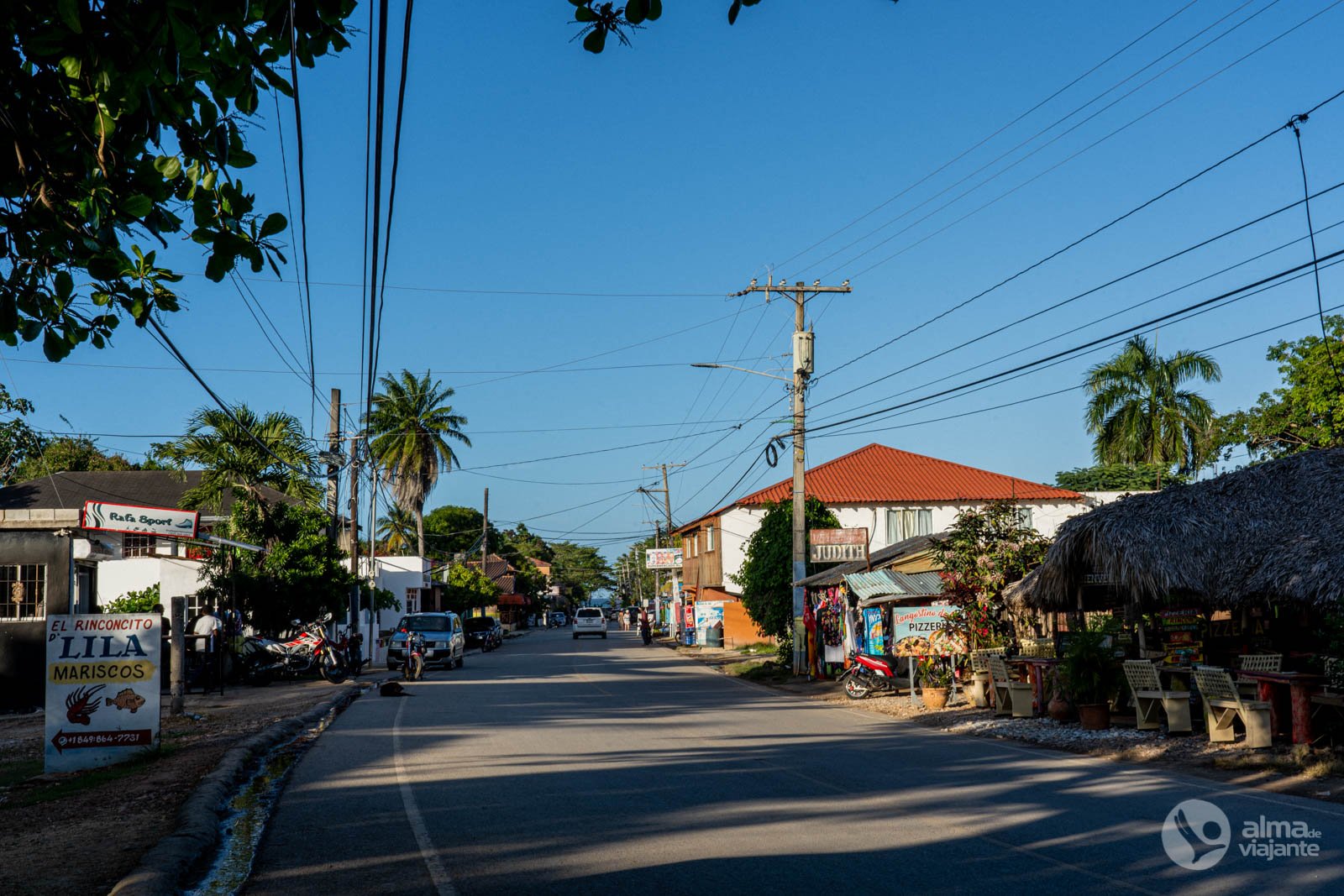 Calle principal de Las Galeras