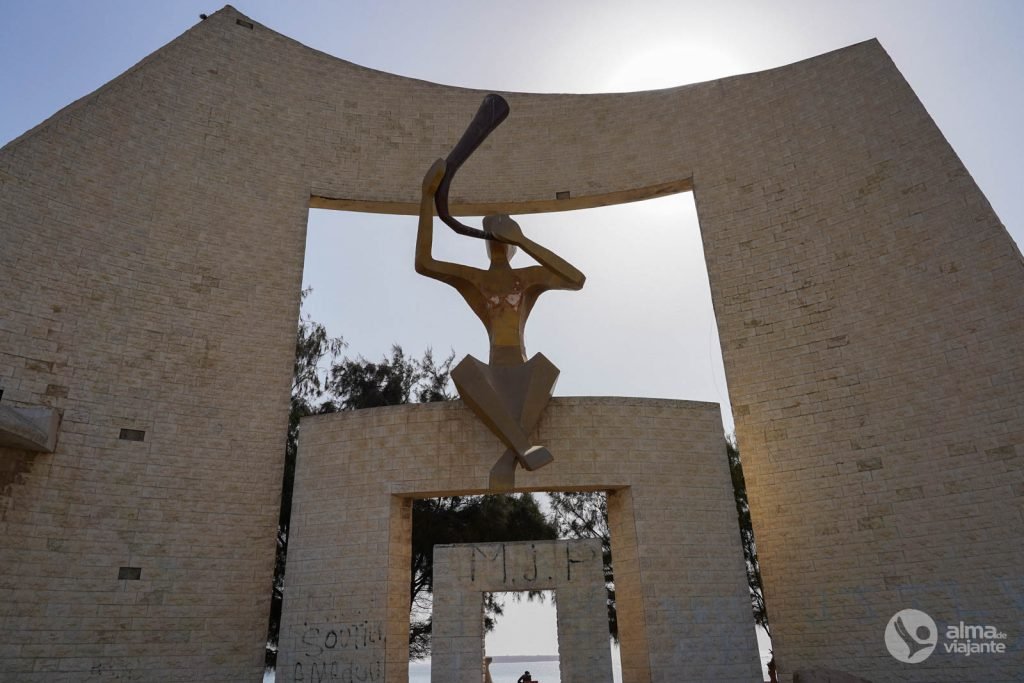 Puerta del Tercer Milenio, Dakar