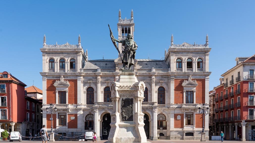 Plaza Mayor y Estatua, Valladolid, España
