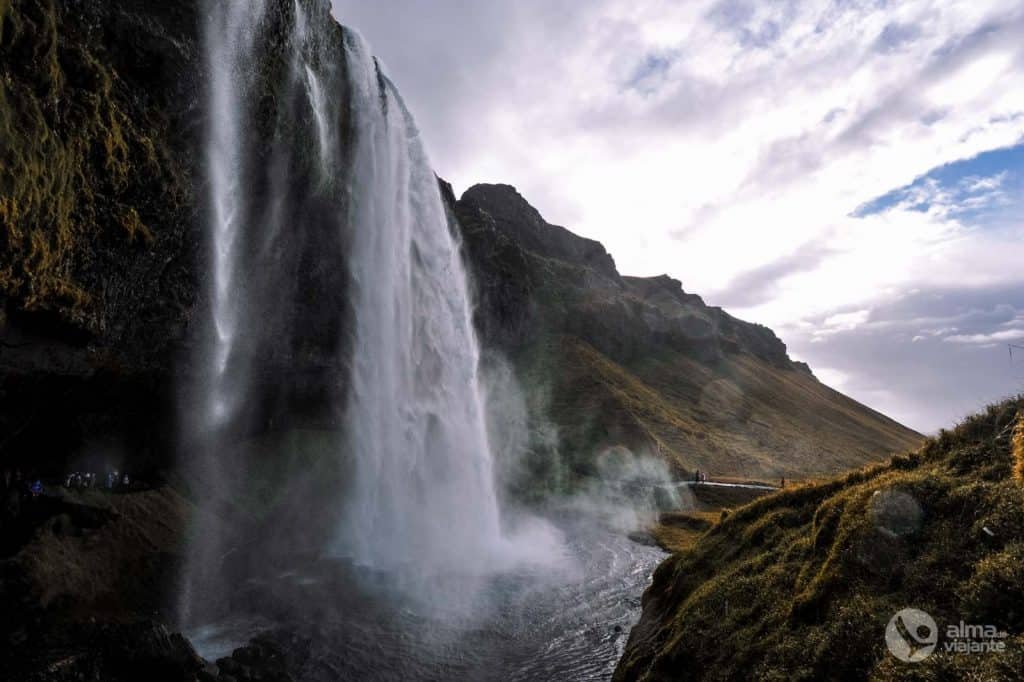 Cascada de Seljalandsfoss