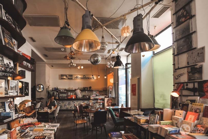 La cafetería de la librería Phil en Viena