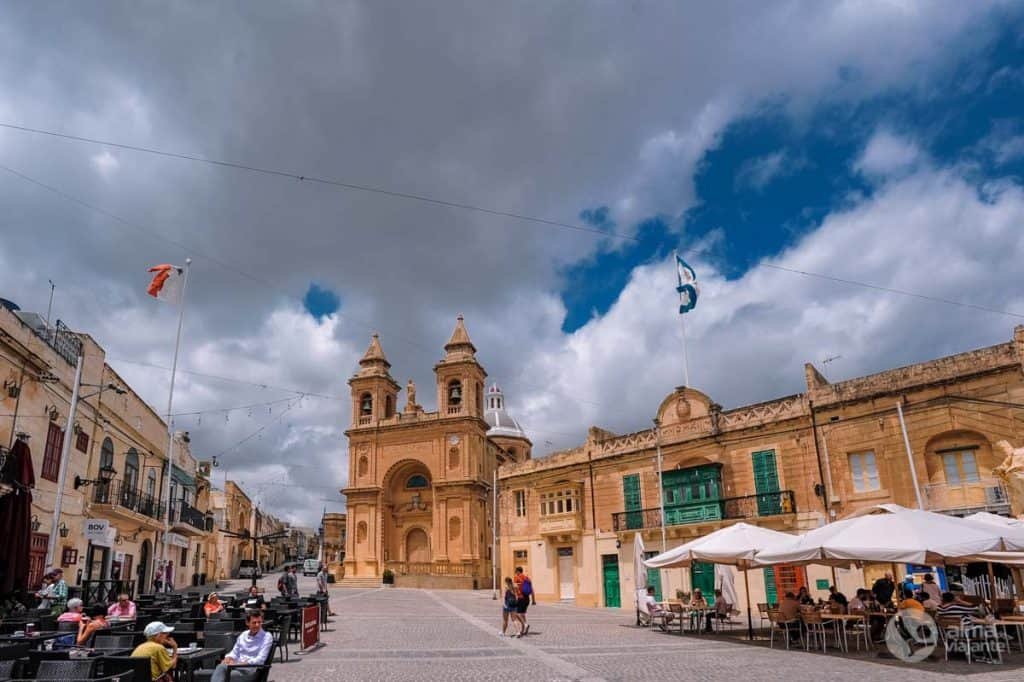 Qué hacer en Marsaxlokk: visitar la plaza central