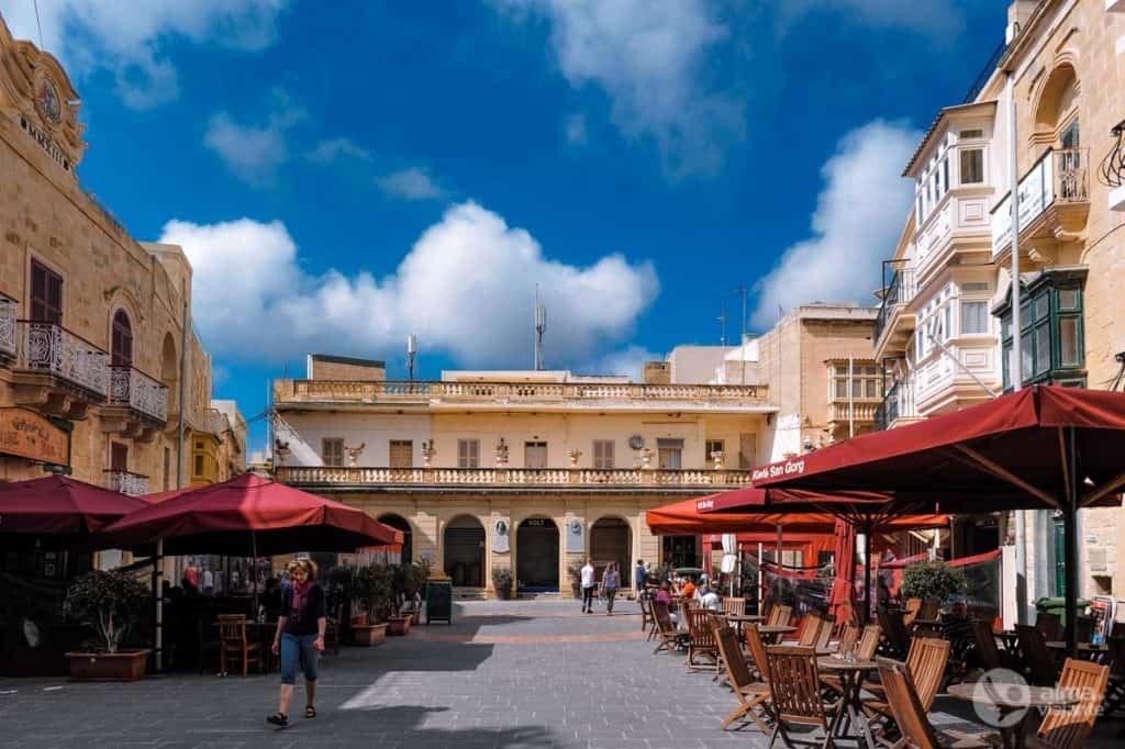 Visita Gozo: Plaza de San Jorge, Victoria