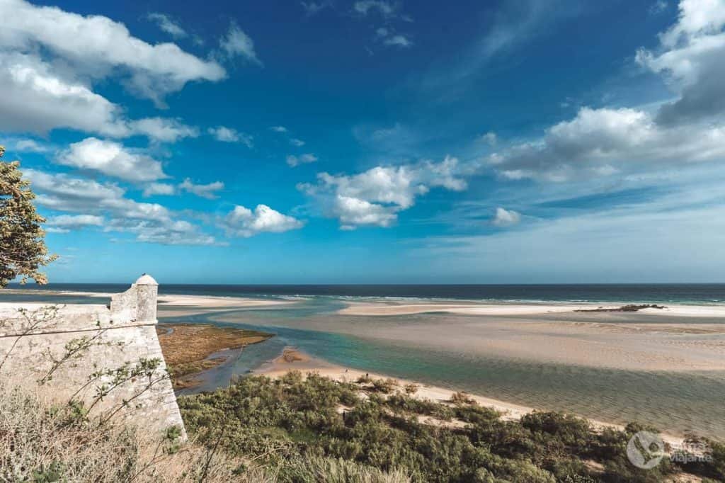 Visita la playa de Cacela Velha