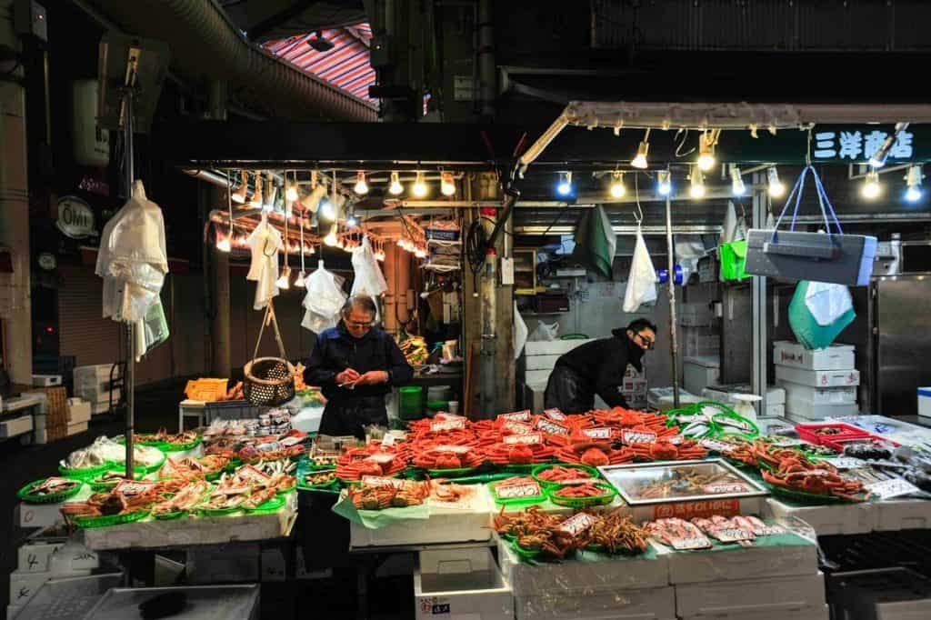 Cangrejos en el mercado Omicho, Kanazawa