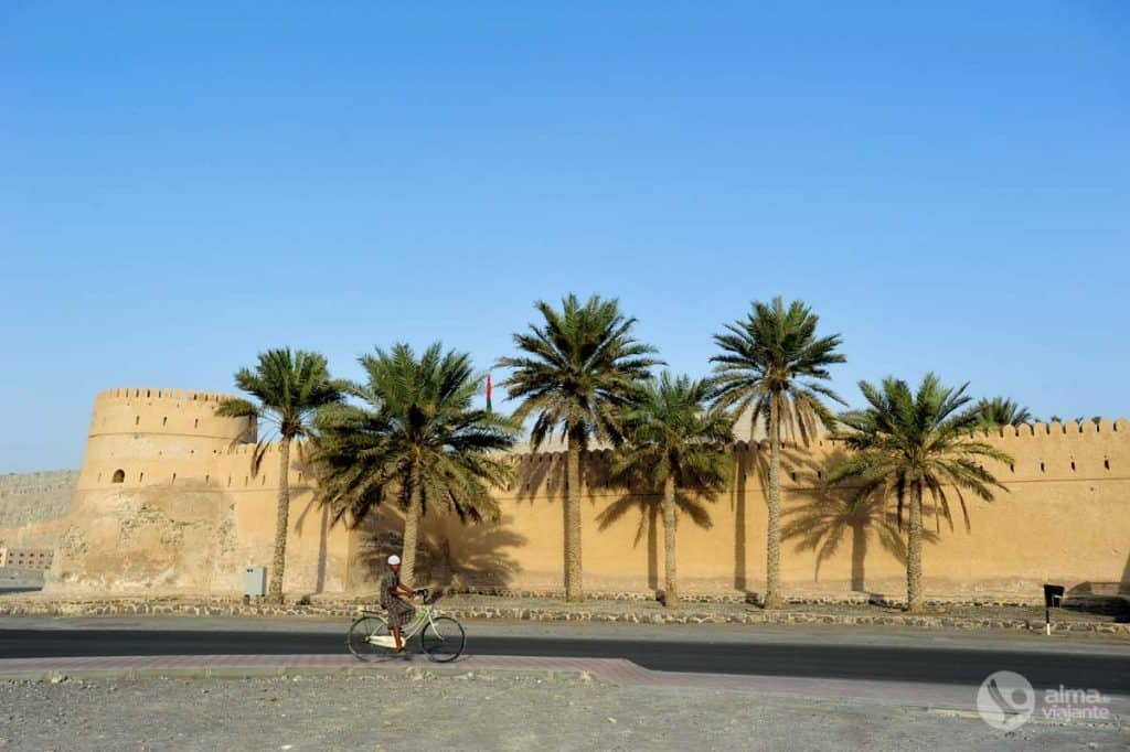 Fuerte (o castillo) portugués en Khasab