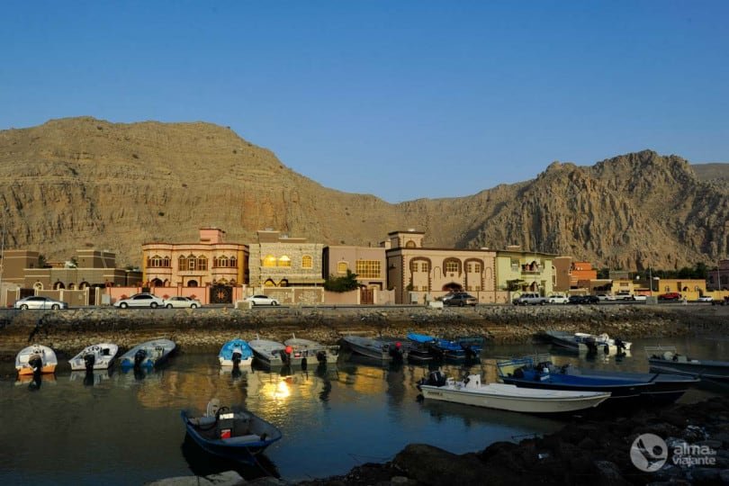 Qué hacer en Khasab: atardecer en el puerto