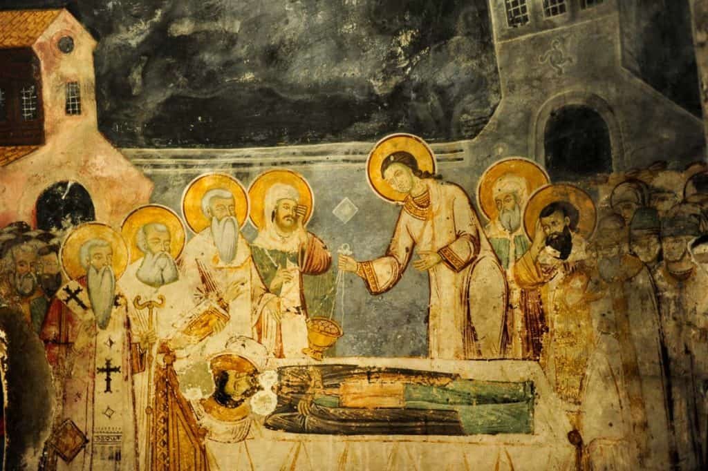 Detalle de los frescos de St. Naun