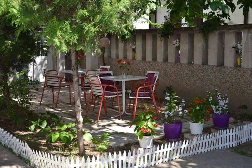 Jardín del albergue