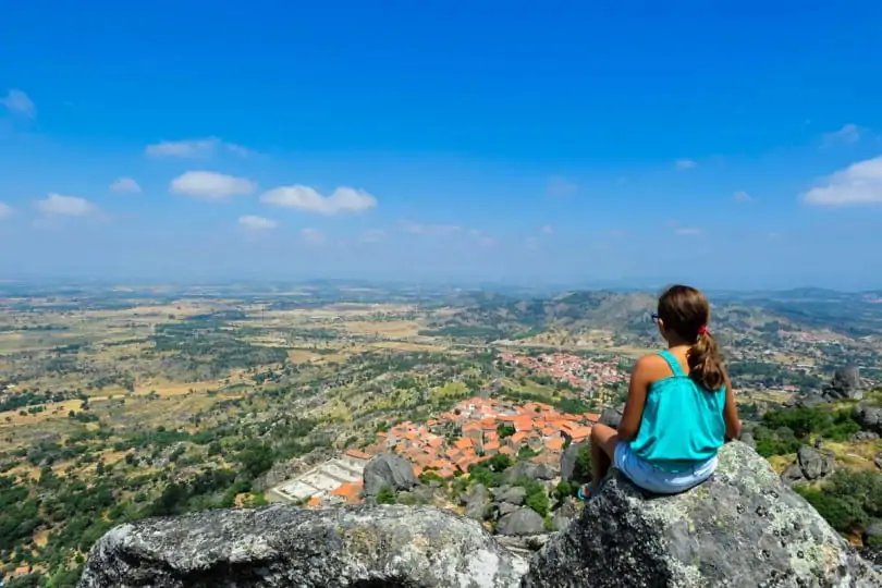 Vista de Monsanto del castillo.