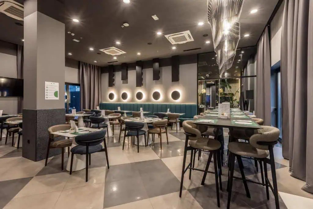 Hoteles divididos: Cora