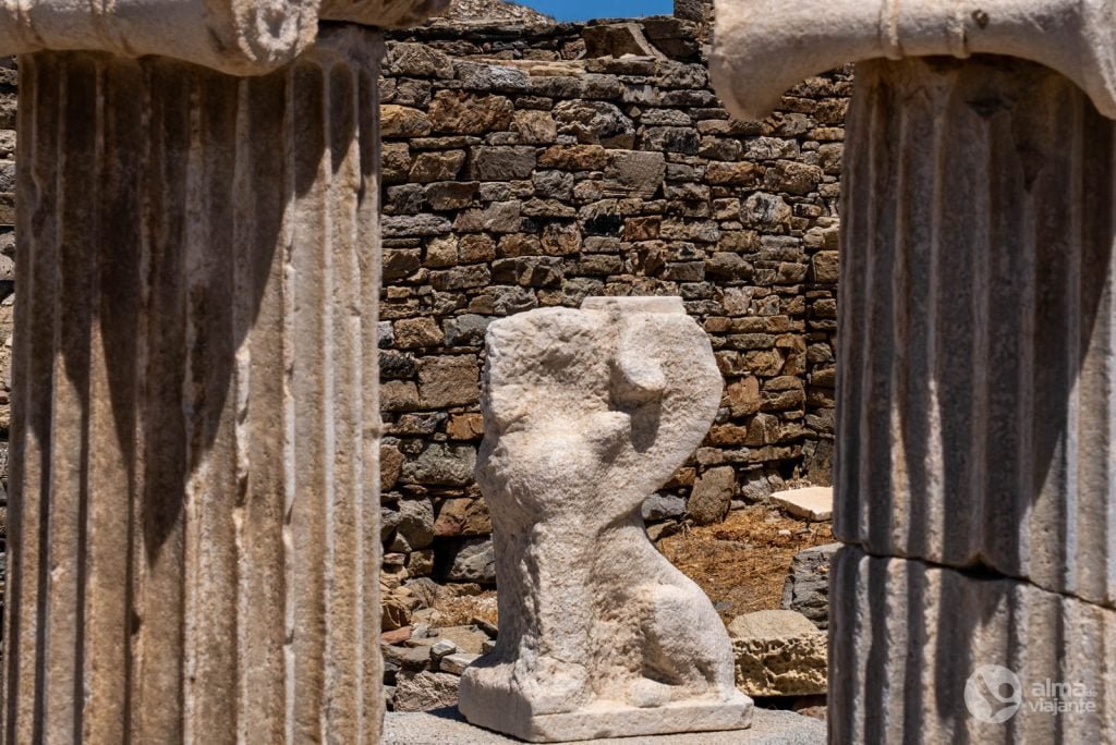 Estatuas en Delos, Grecia