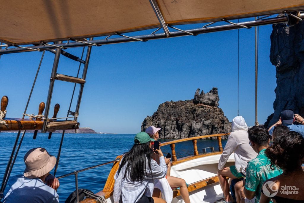 Tour a la isla de Nea Kameni