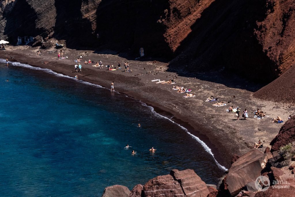 Playa Roja, Santorini