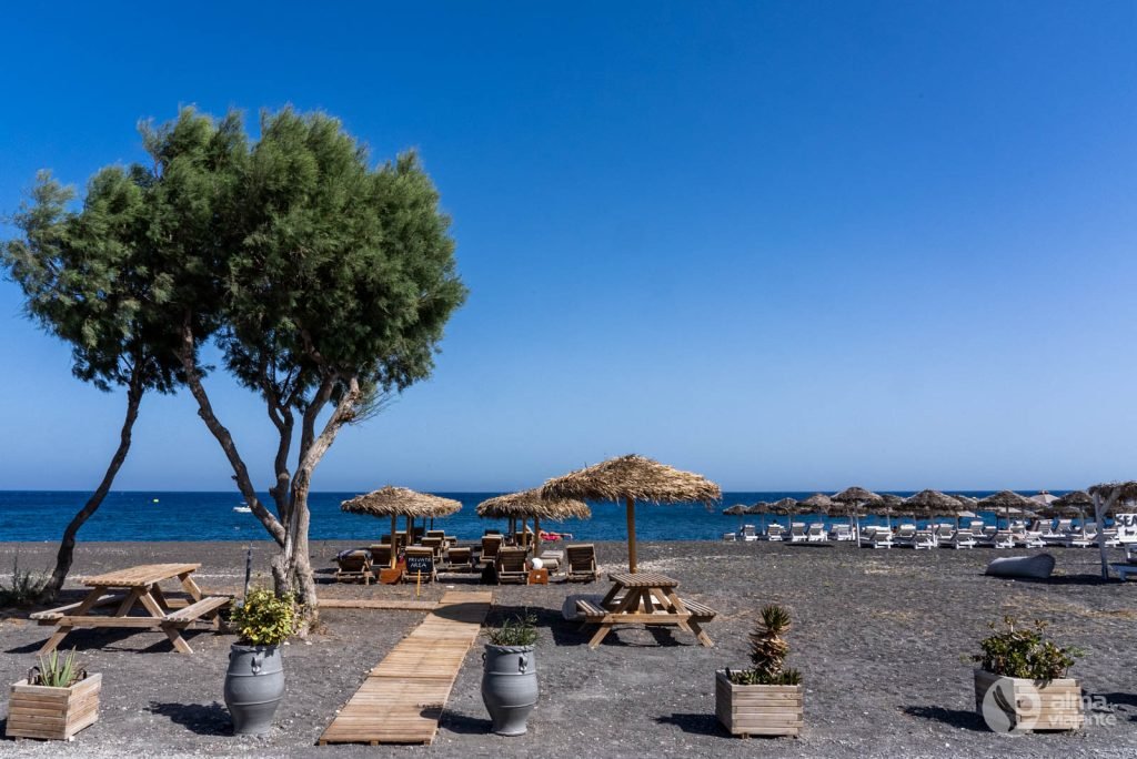 Playa de Perívolos, Santorini
