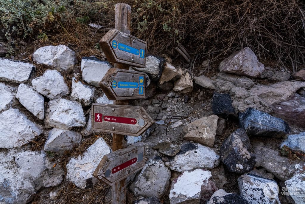 Marcas de ruta Fira - Oia, Santorini