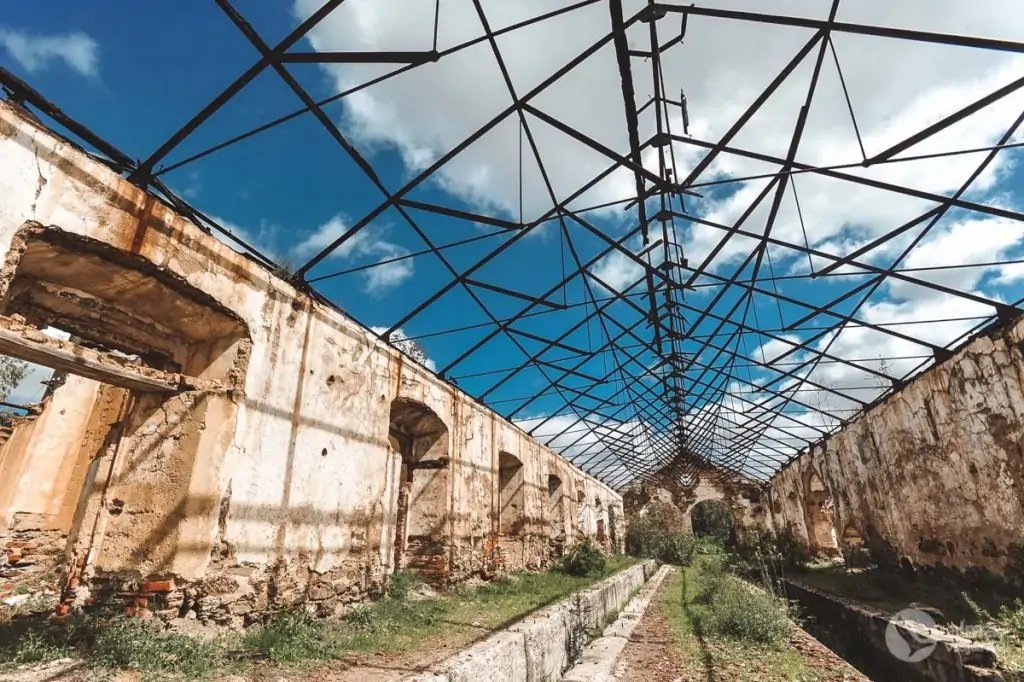 Talleres ferroviarios de la Mina São Domingos