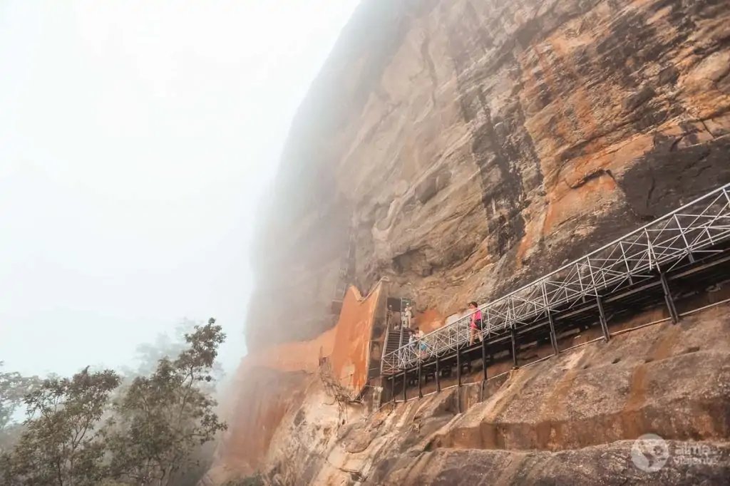 Visita Sigiriya: pared de espejos