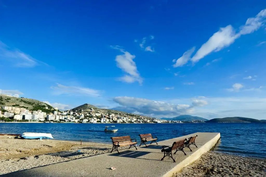 Playa de Saranda, sur de Albania
