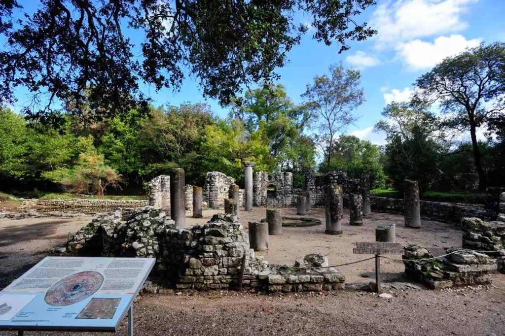 Baptisterio de Butrinto