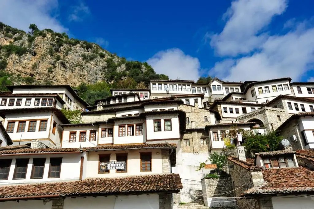 Barrio de Mangalem en Berat, Albania