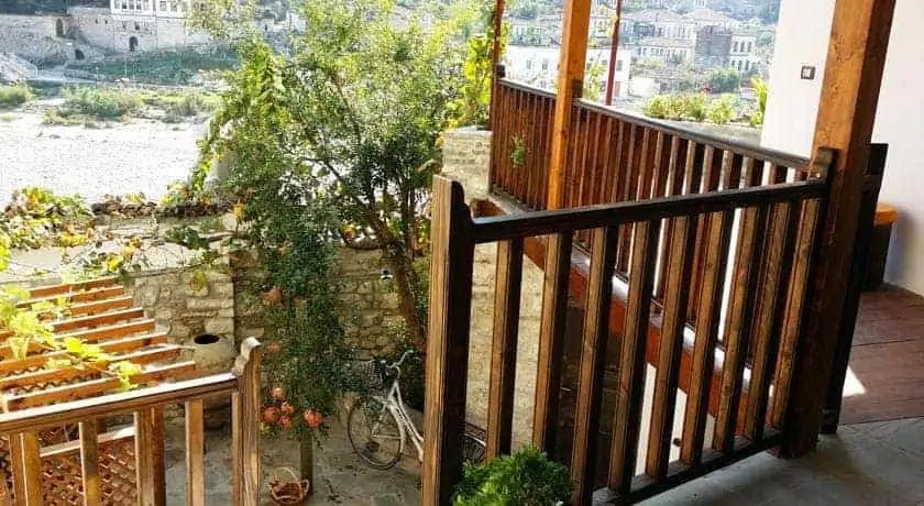 Hostal Mangalem, en Berat