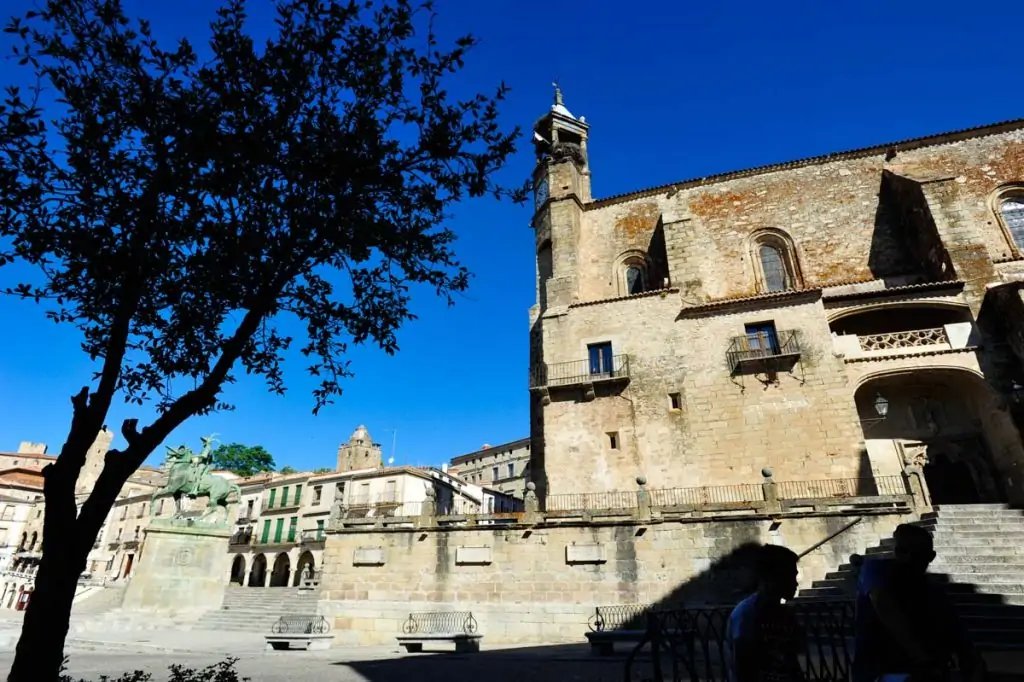 Iglesia de San Martín, Plaza Mayor de Trujillo