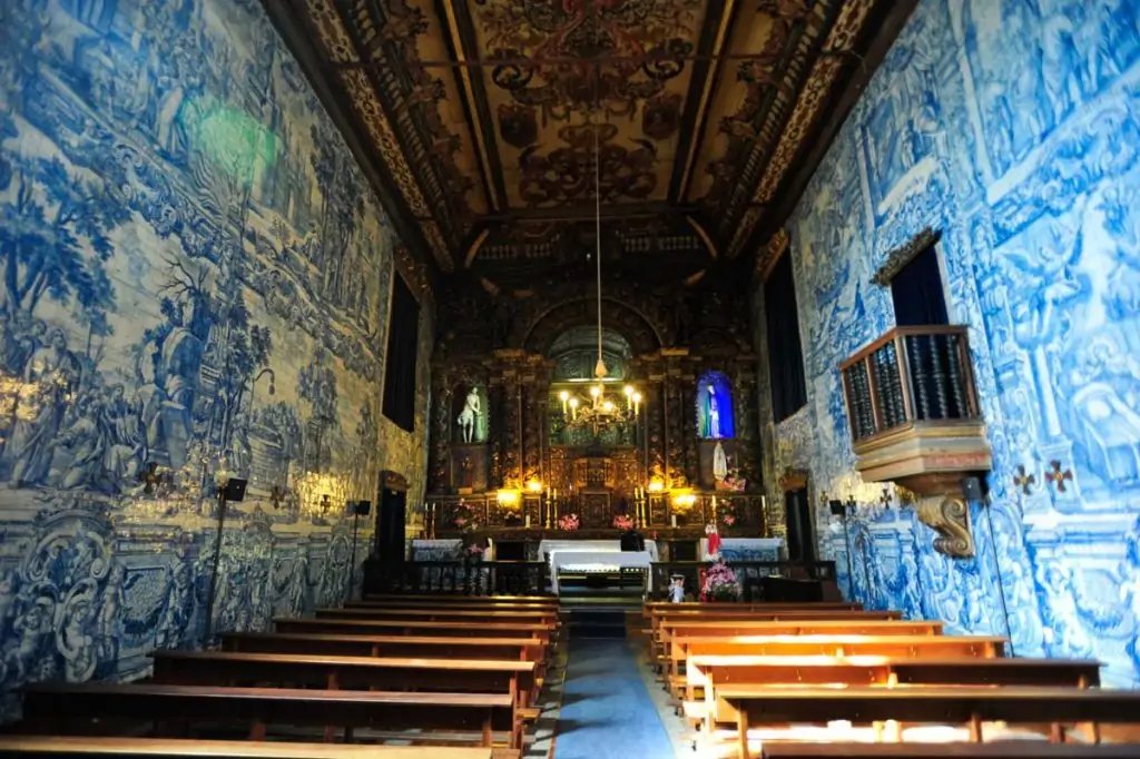 Nave de la Iglesia de la Misericordia de Chaves