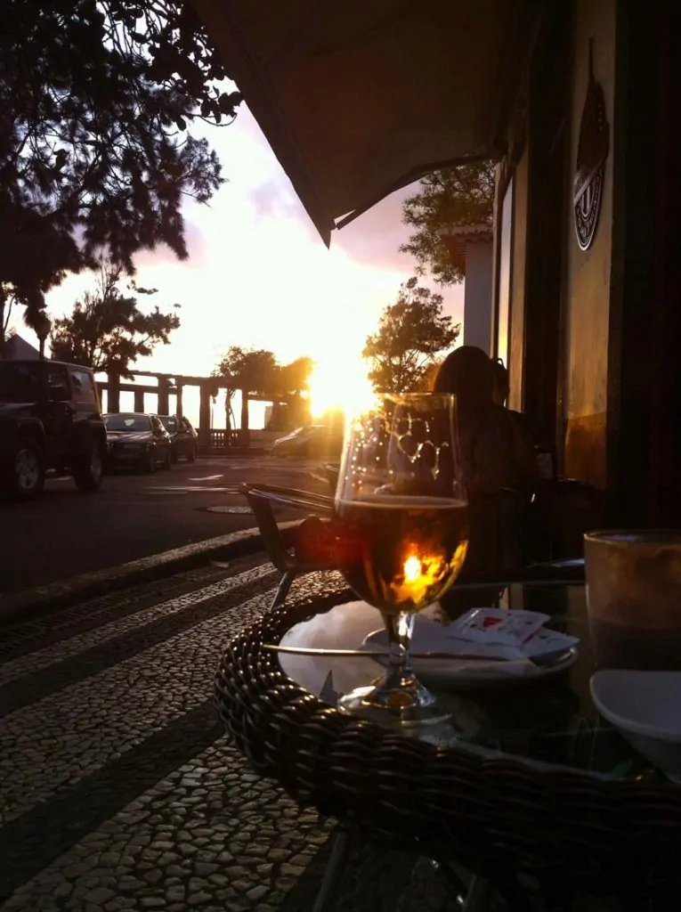 Barreirinha Bar Café terraza en Largo do Socorro, Funchal