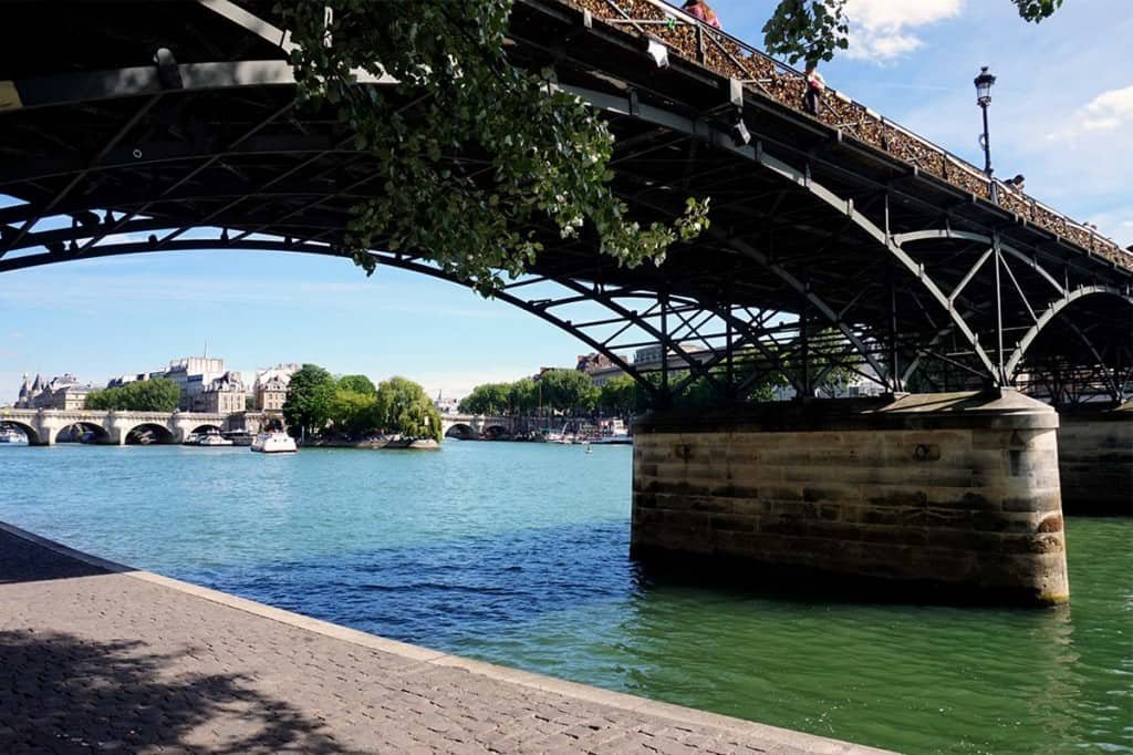 Puente de las Artes de París