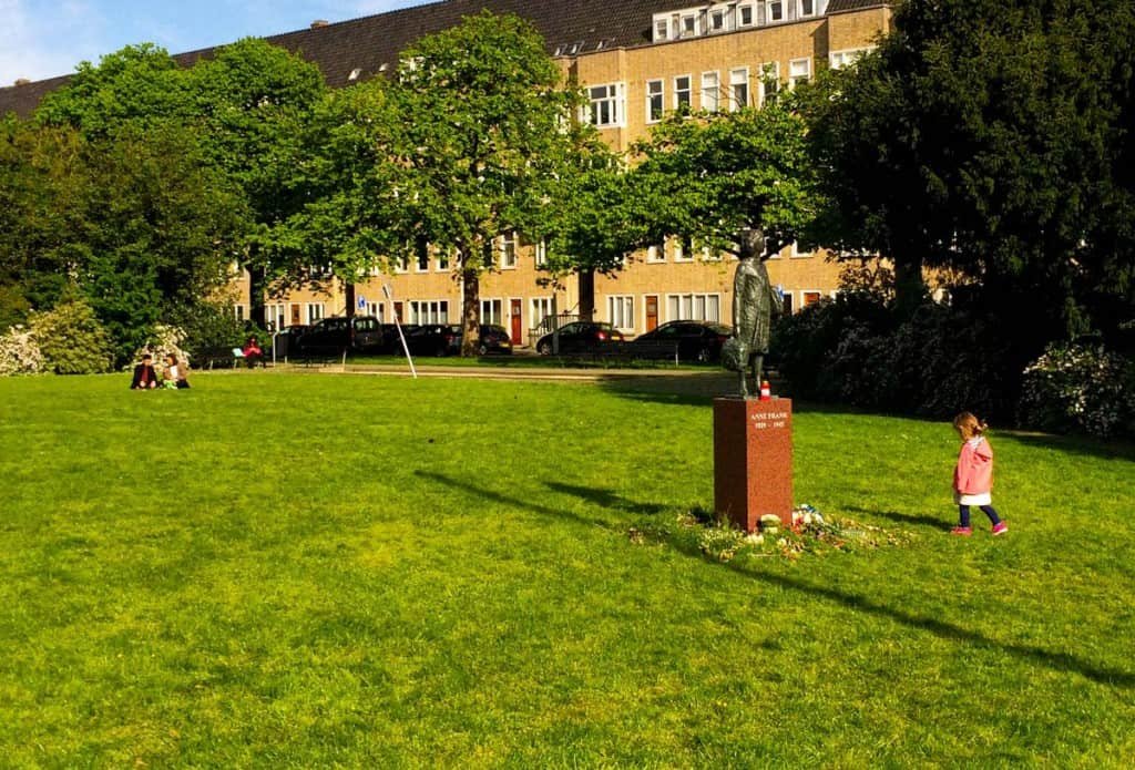 Visita Ámsterdam: Merwdeeplein