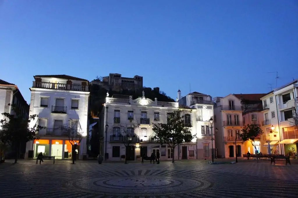 Plaza Rodrigues Lobo, Leiria