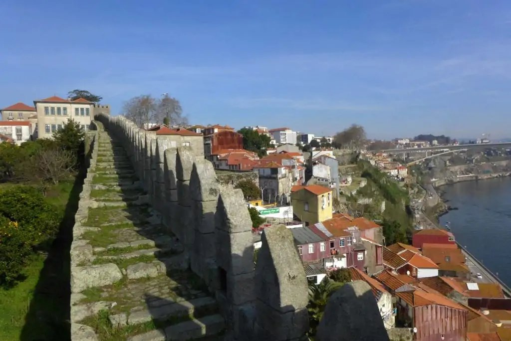 Visita la Muralla Fernandina