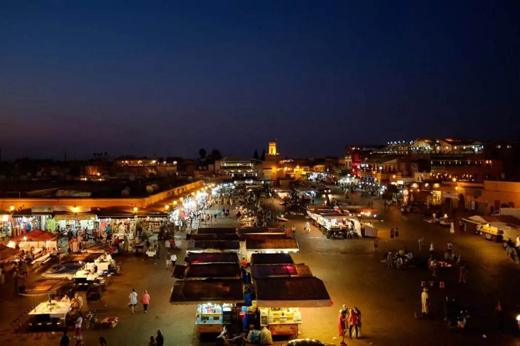 Plaza Djemaa el-Fna, Marrakech, de noche