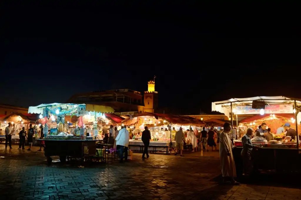 Puestos callejeros en Djemaa el-Fna, Marrakech