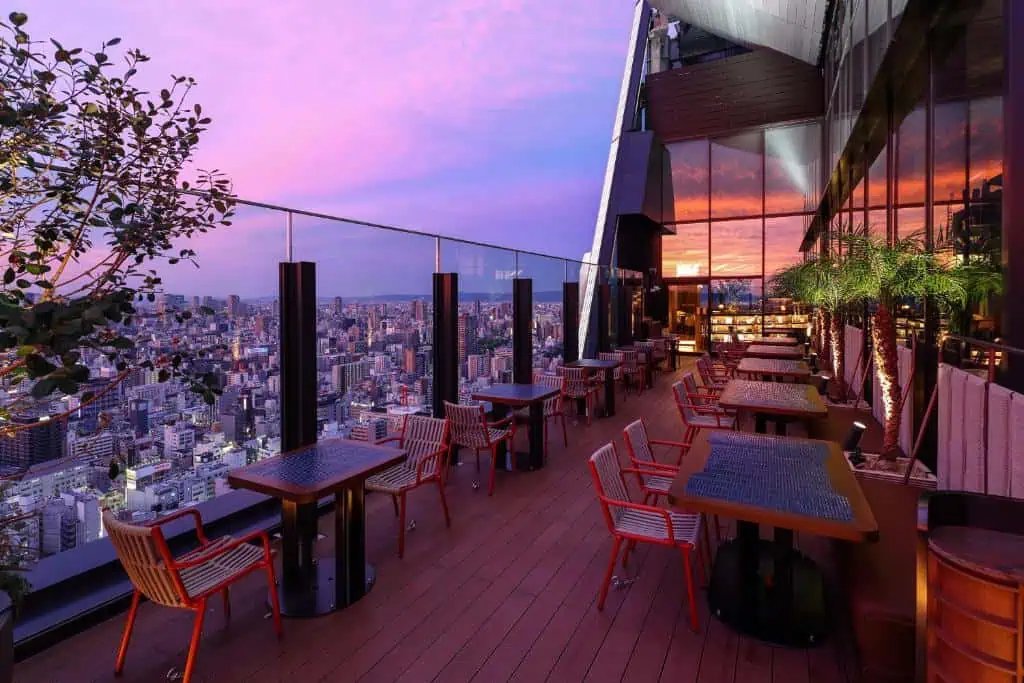 Hoteles en Osaka: Centara