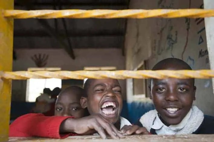 Escuela a orillas del lago Bunyonyi