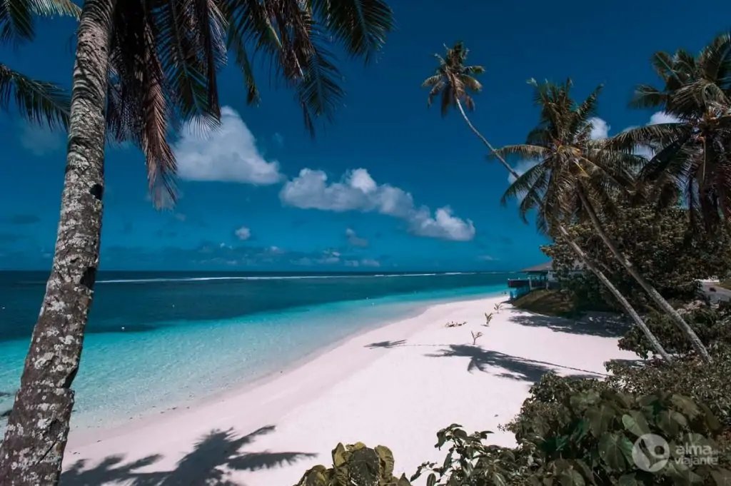 Playa en el sur de Upolu, Samoa