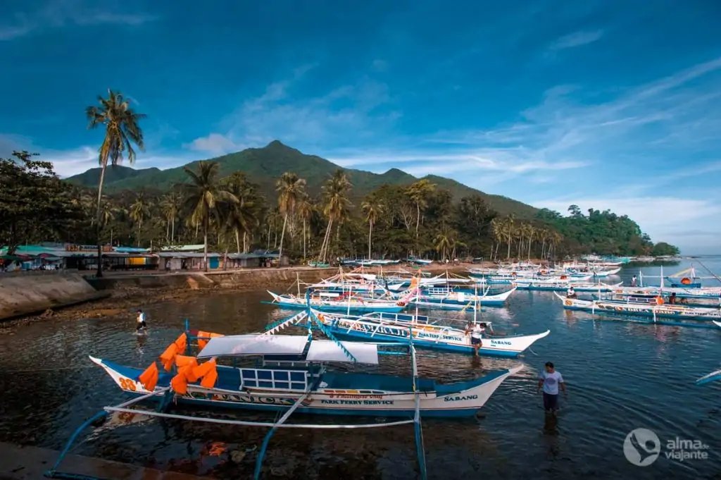 Barcos para visitar el río subterráneo de Puerto Princesa