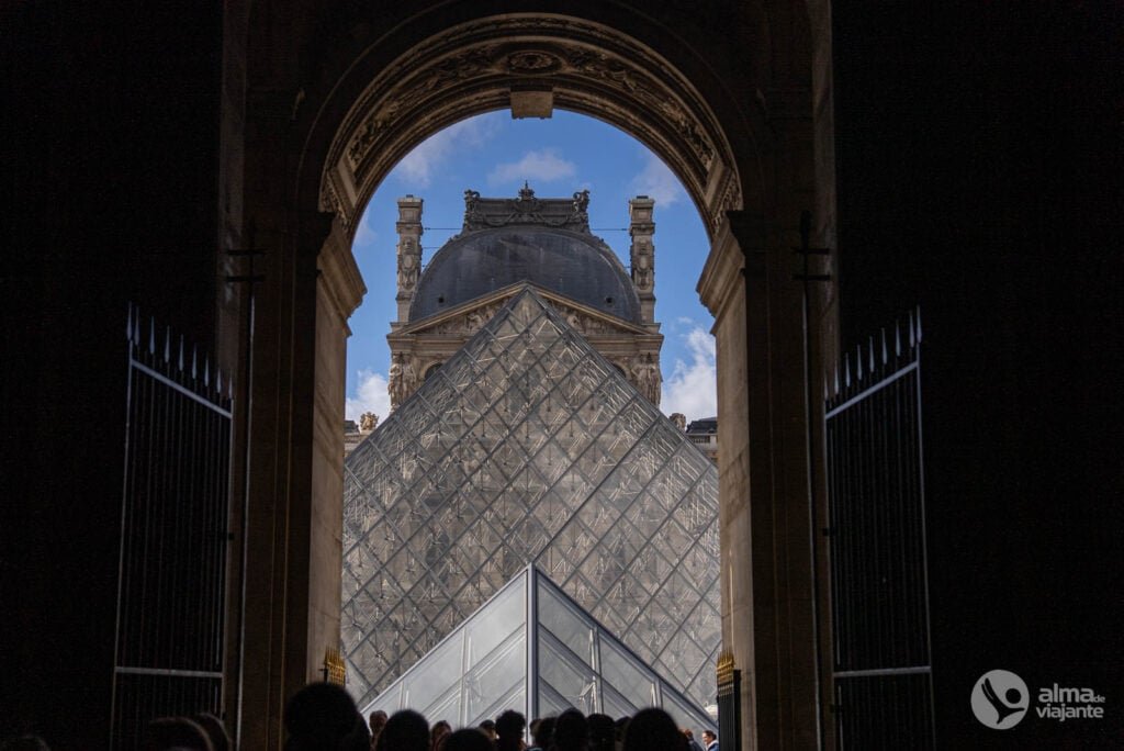 Visita el Museo del Louvre, París